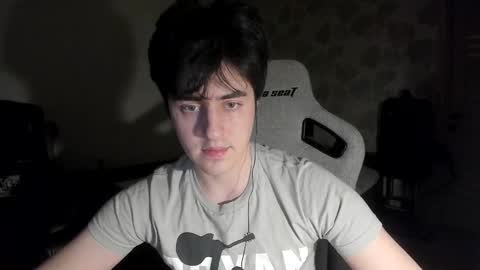 Snapshot of vlad1605 chatting on March 2026 04:33:02 PM Martin online show from March 2026 04:33:02 PM