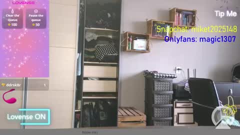 Snapshot of volshebnik_130 chatting on March 2025 12:28:01 PM Volshebnik1302 online show from March 2025 12:28:01 PM