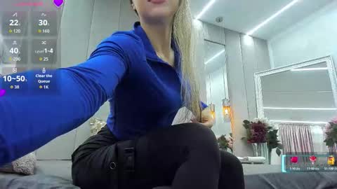 von_dee online show from September 2025 05:22:01 AM