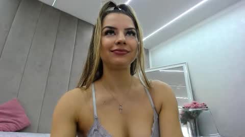 von_dee online show from October 2025 05:28:02 AM