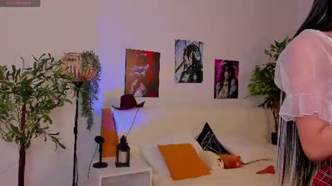 Snapshot of vonen_ray chatting on June 2026 10:15:01 AM Vonen online show from June 2026 10:15:01 AM