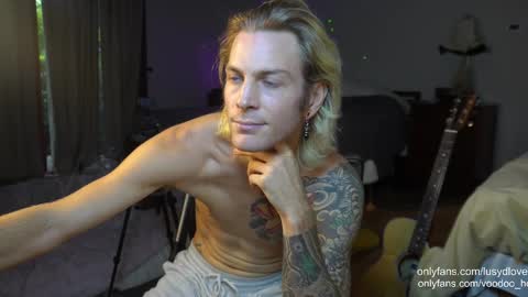 Snapshot of voodoo_hd chatting on October 2025 02:29:01 AM Voodoo and Lucy online show from October 2025 02:29:01 AM