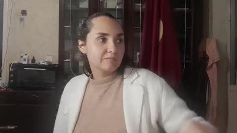 voulezvous_angel online show from November 2025 05:24:01 PM