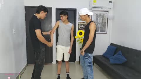 voyeurism_guys online show from April 2026 11:06:01 PM