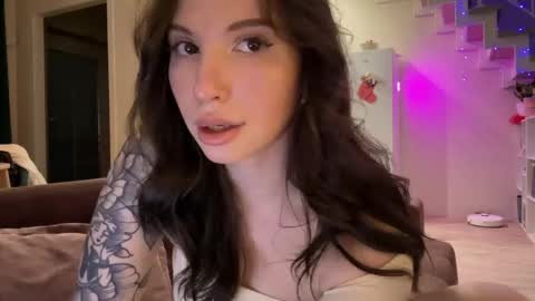 voyliza online show from December 2025 07:01:02 PM