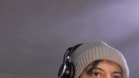 Snapshot of vredesbyrd5 chatting on January 2026 03:22:02 AM VRED online show from January 2026 03:22:02 AM