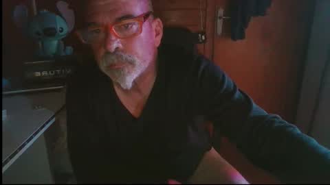 oscar online show from October 2025 07:25:01 PM