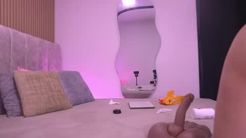 Snapshot of vvioleta_ chatting on April 2026 03:10:02 AM Violeta online show from April 2026 03:10:02 AM