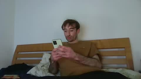 Snapshot of vwelad6969 chatting on January 2025 01:20:02 AM hung boy online show from January 2025 01:20:02 AM