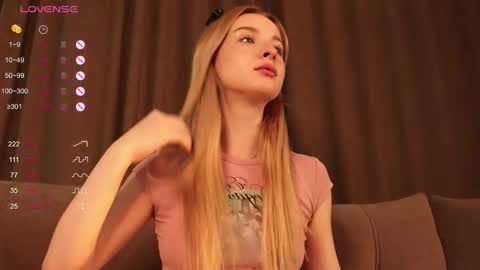 Nana online show from November 2025 04:43:02 AM