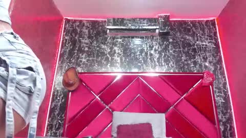 waleska   online show from February 2026 11:47:02 AM