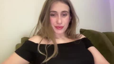 walkiria19 online show from February 2026 06:36:02 PM