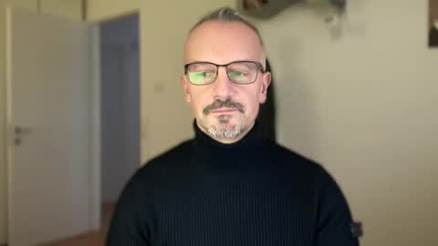 Snapshot of walky78 chatting on February 2025 07:40:02 AM walky78 online show from February 2025 07:40:02 AM