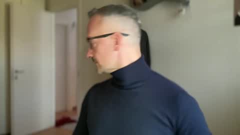 Snapshot of walky78 chatting on February 2025 01:54:01 PM walky78 online show from February 2025 01:54:01 PM