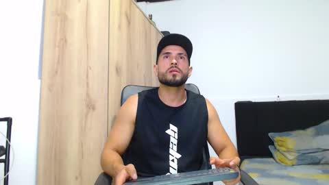 WALTER BROWN  online show from November 2025 10:21:01 PM