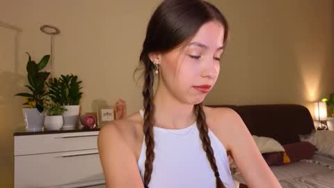 Snapshot of wanda_robinson chatting on October 2025 06:30:01 PM Wendy. Hello Honeys Ill see you 2nd 5th 7th this week love you3 online show from October 2025 06:30:01 PM