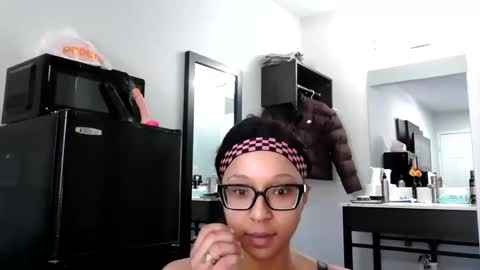 Snapshot of wanderlustgaal chatting on February 2026 06:22:01 PM wanderlustgaal online show from February 2026 06:22:01 PM