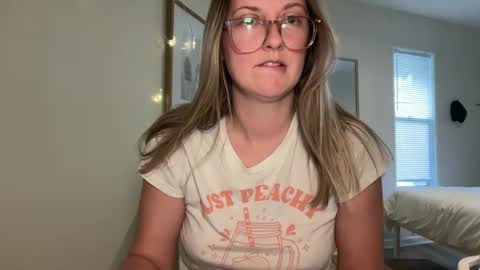 Snapshot of wanderlustjade chatting on January 2025 03:50:01 PM Jade Adonis online show from January 2025 03:50:01 PM