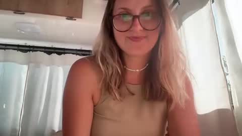 Snapshot of wanderlustjade chatting on February 2025 08:42:01 PM Jade Adonis online show from February 2025 08:42:01 PM