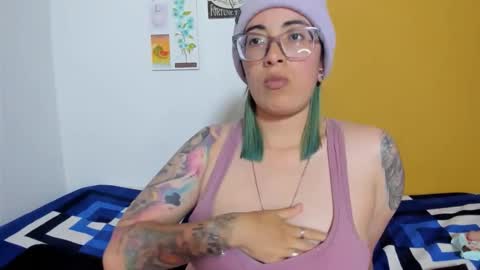 Snapshot of waningrosee chatting on November 2025 11:04:01 PM Waningrose Lu online show from November 2025 11:04:01 PM