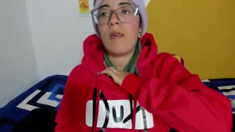 Snapshot of waningrosee chatting on November 2025 11:49:02 PM Waningrose Lu online show from November 2025 11:49:02 PM