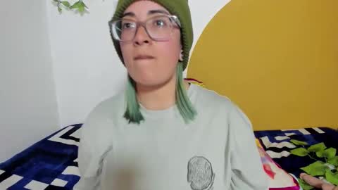 Snapshot of waningrosee chatting on December 2025 12:27:01 AM Waningrose Lu online show from December 2025 12:27:01 AM