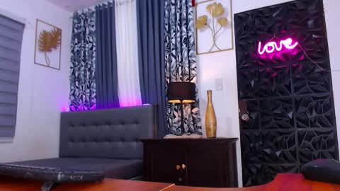 Snapshot of wantedsugar_ chatting on February 2025 02:15:02 AM Galems online show from February 2025 02:15:02 AM