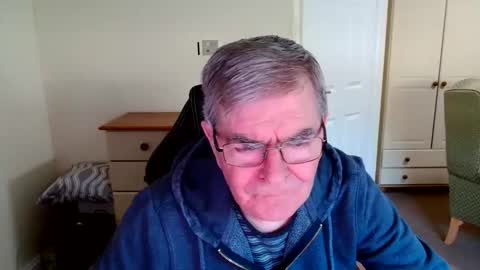 Snapshot of wanttobefree90 chatting on April 2026 04:18:01 PM wanttobefree90 online show from April 2026 04:18:01 PM