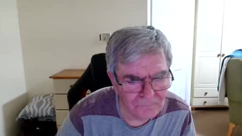 Snapshot of wanttobefree90 chatting on April 2026 07:04:01 PM wanttobefree90 online show from April 2026 07:04:01 PM