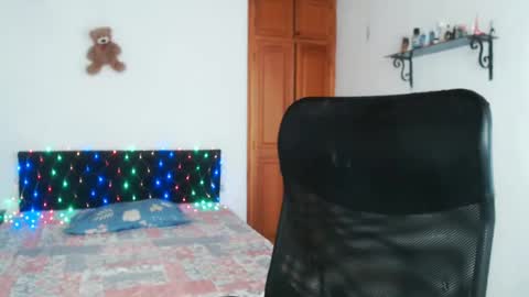 warrior_xena online show from January 2025 09:25:02 PM