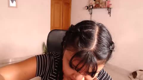 warrior_xena online show from December 2025 07:00:01 PM