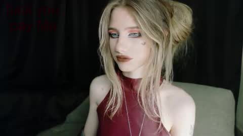 Snapshot of waterfallwoods chatting on November 2025 06:21:01 PM waterfallwoods online show from November 2025 06:21:01 PM