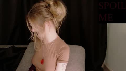 Snapshot of waterfallwoods chatting on November 2025 05:47:01 PM waterfallwoods online show from November 2025 05:47:01 PM