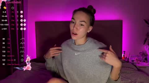 Snapshot of watergirl_ chatting on November 2025 07:50:02 PM Im saving up for a new car help me online show from November 2025 07:50:02 PM