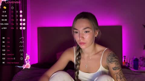 Snapshot of watergirl_ chatting on November 2025 09:08:01 PM Im saving up for a new car help me online show from November 2025 09:08:01 PM