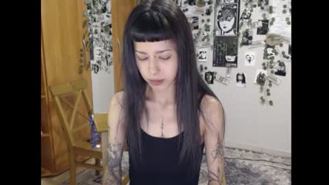 Mina online show from September 2025 01:43:01 AM