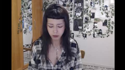 Mina online show from October 2025 04:57:01 PM