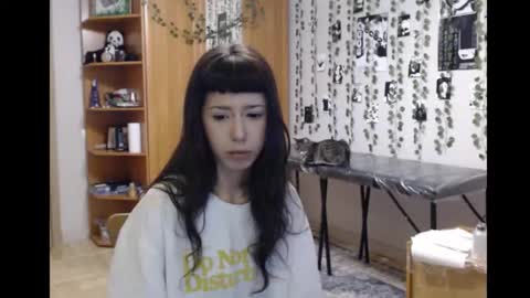 Mina online show from November 2025 07:02:02 PM