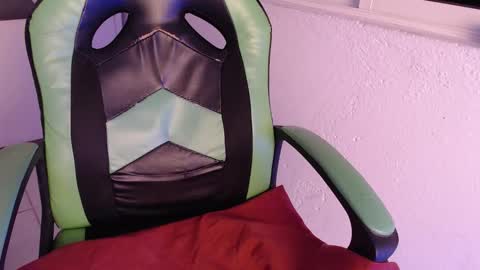 Trixie 3 online show from October 2025 05:04:02 PM