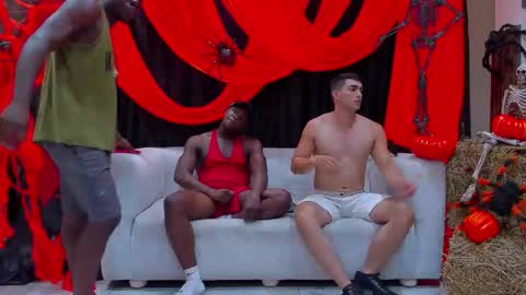 Jhonny Dick  his neighbors. online show from October 2025 07:18:01 PM