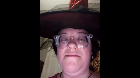 Marina online show from October 2025 11:06:02 PM