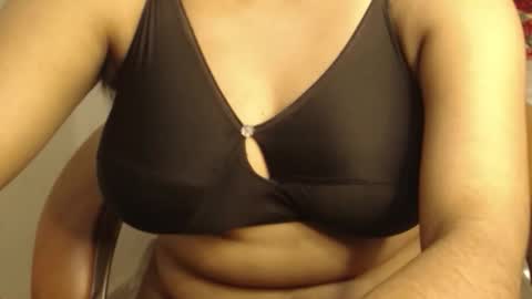 mina online show from March 2026 09:22:02 PM