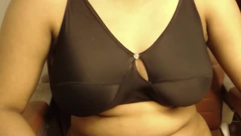 mina online show from April 2026 09:54:01 AM