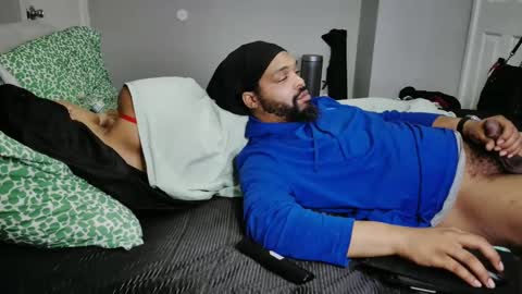 Snapshot of wedashit chatting on December 2024 02:53:02 AM WeDaShit Come Vibe with me . online show from December 2024 02:53:02 AM