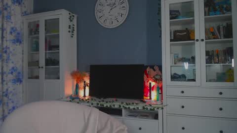 Snapshot of weed_princesss chatting on January 2025 11:56:02 AM moon online show from January 2025 11:56:02 AM