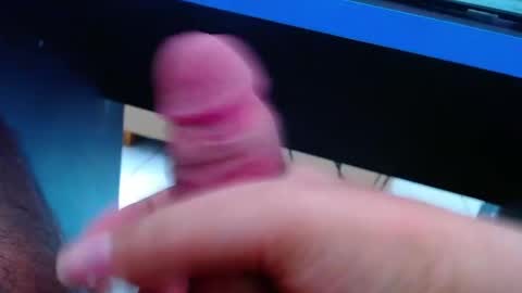 Snapshot of wellingtont chatting on April 2026 12:46:01 PM wellingtont online show from April 2026 12:46:01 PM