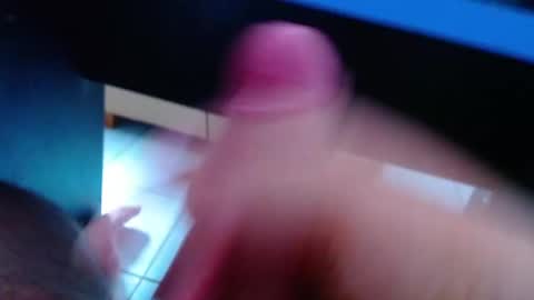 Snapshot of wellingtont chatting on May 2026 04:04:02 PM wellingtont online show from May 2026 04:04:02 PM