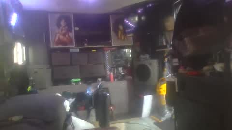 Snapshot of wellsparked chatting on November 2025 06:26:01 PM wellsparked online show from November 2025 06:26:01 PM