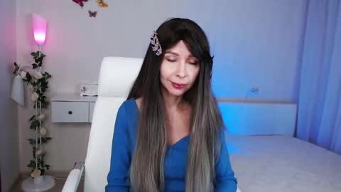 Snapshot of wendifoster chatting on December 2024 08:16:01 PM Wendi Foster online show from December 2024 08:16:01 PM