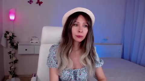 Wendi Foster online show from April 2026 08:53:02 PM